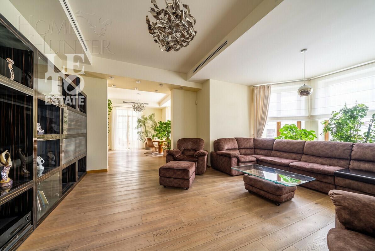 2-этажный коттедж 617.5 м² с отделкой