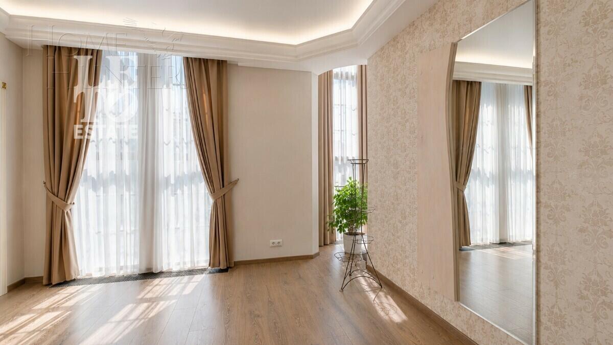 2-этажный коттедж 580 м² с отделкой
