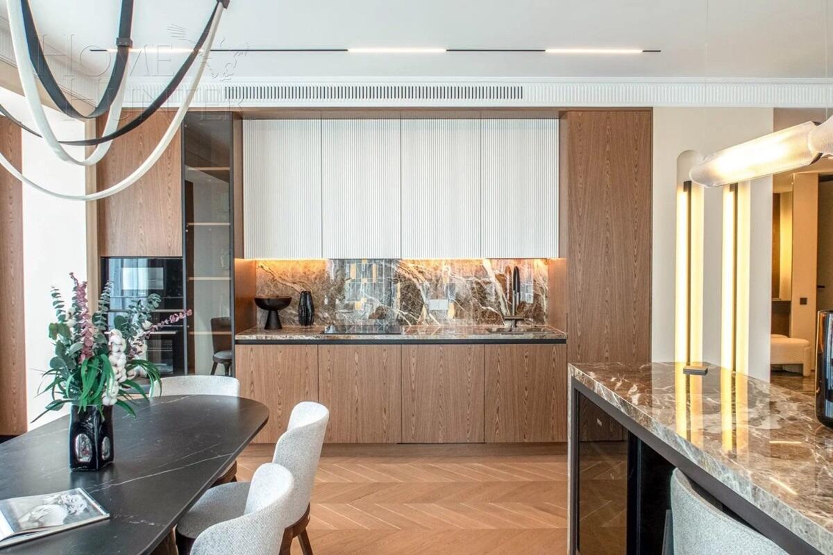 3-КОМН. КВАРТИРА С ОТДЕЛКОЙ 142 М² НА 18 ЭТАЖЕ