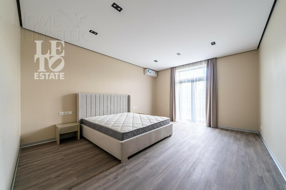 2-этажный коттедж 540.5 м² с отделкой