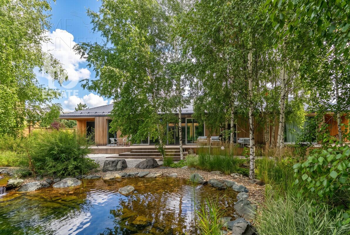 1-этажный коттедж 380 м² с отделкой