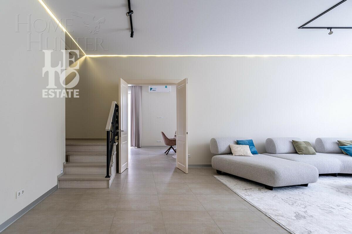 2-этажный коттедж 540.5 м² с отделкой