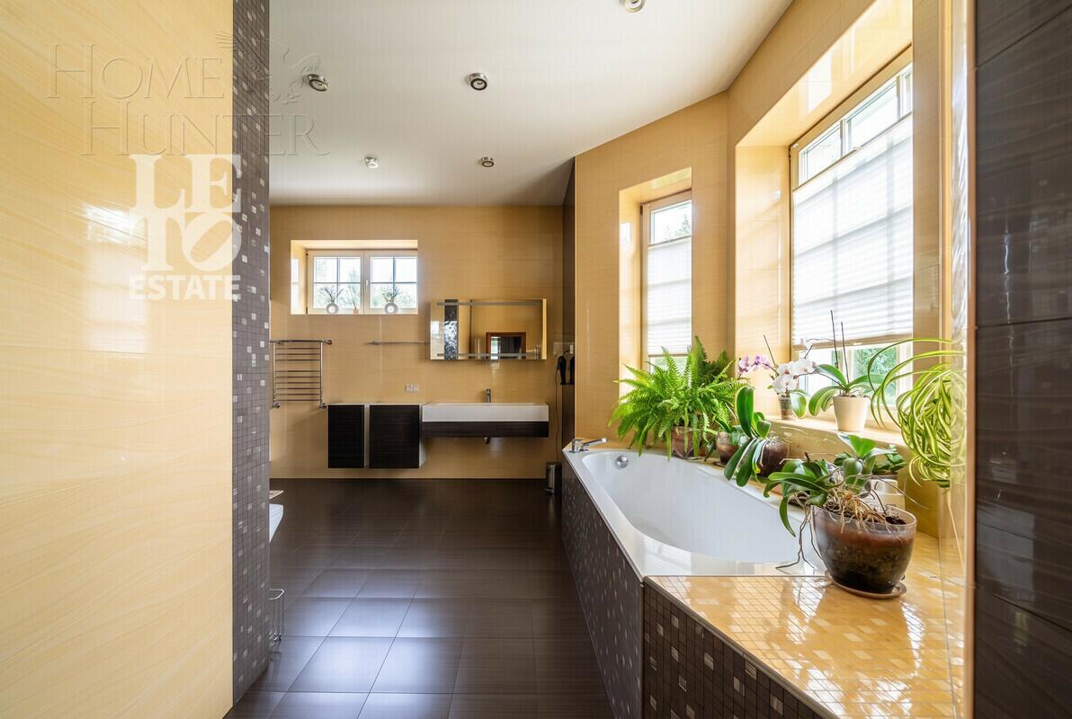 2-этажный коттедж 617.5 м² с отделкой