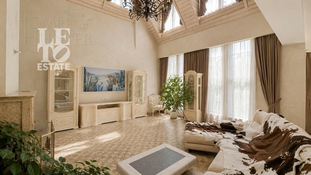 2-этажный коттедж 580 м² с отделкой
