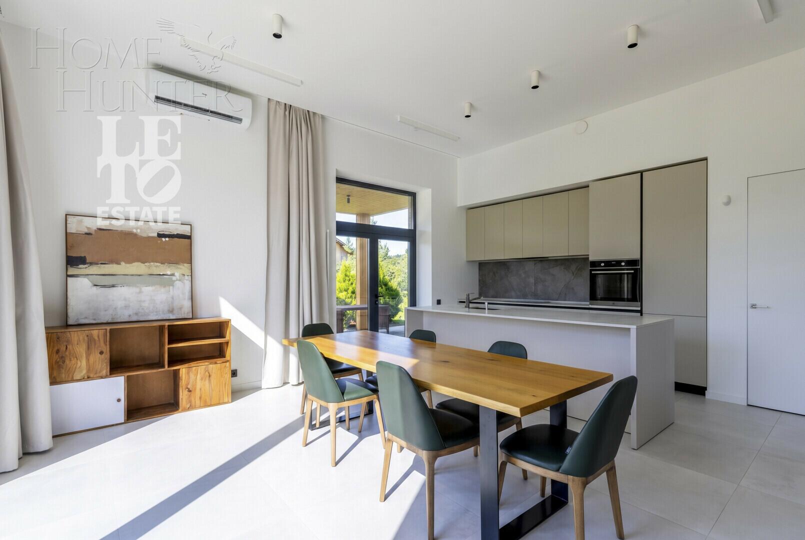 2-этажный коттедж 350 м² с отделкой