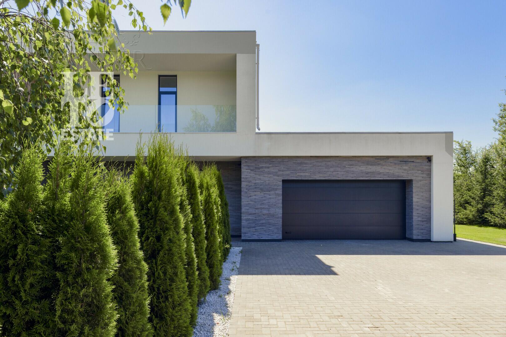 2-этажный коттедж 350 м² с отделкой