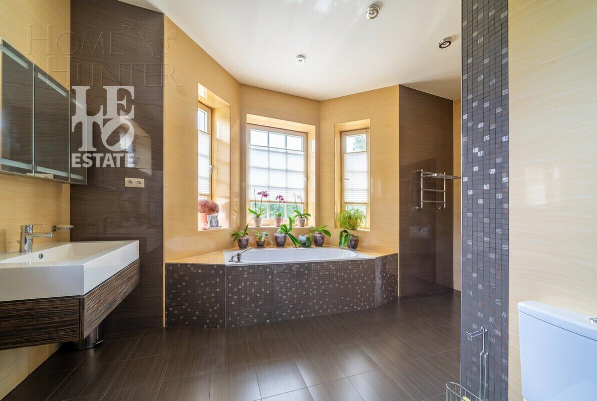 2-этажный коттедж 617.5 м² с отделкой