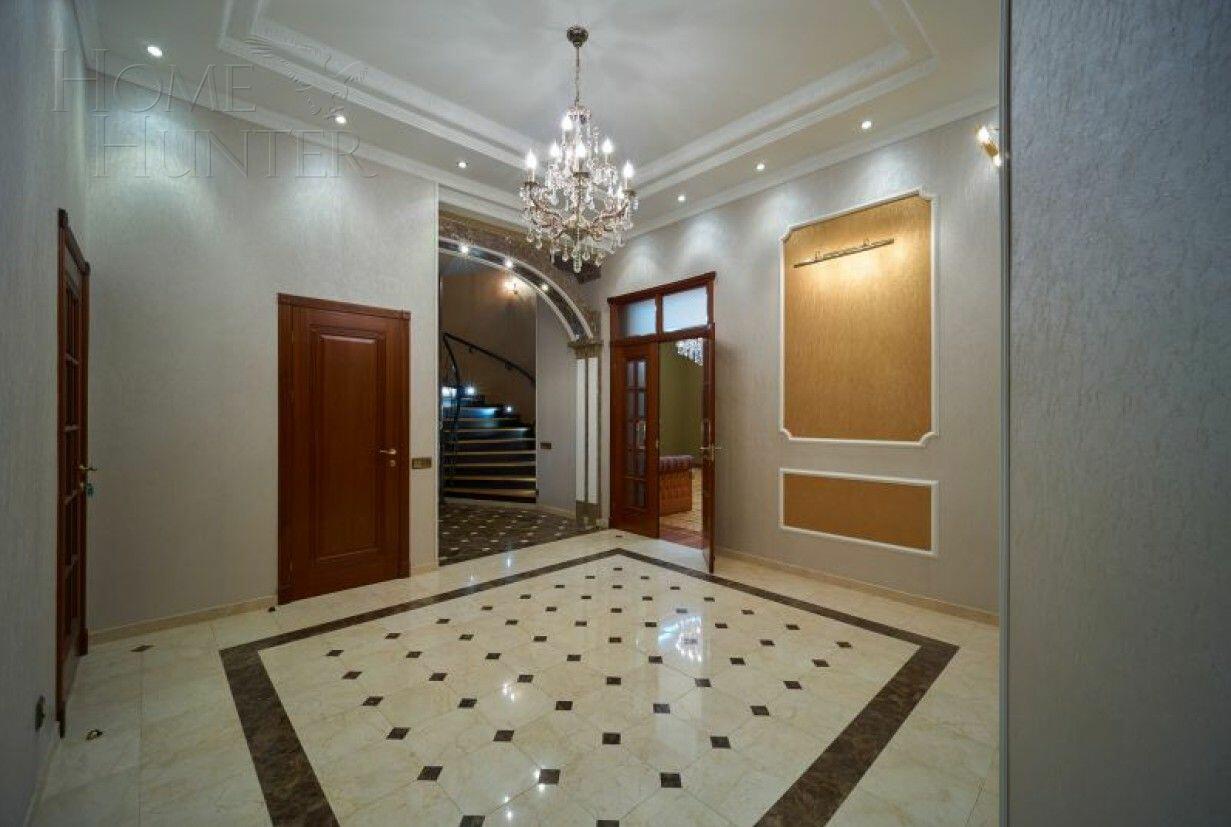2-этажный коттедж 500 м² с отделкой