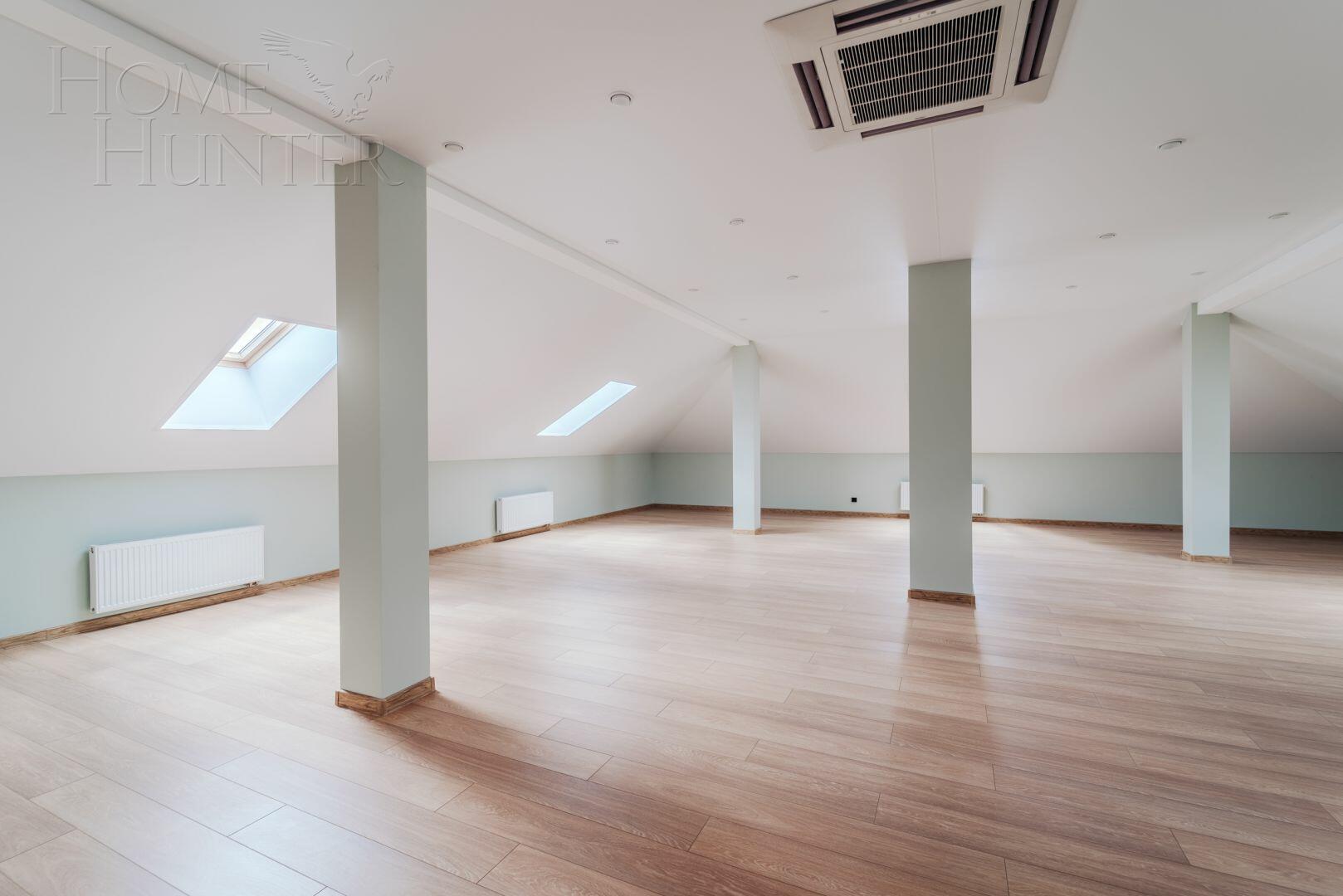2-этажный коттедж 1 300 м² с отделкой