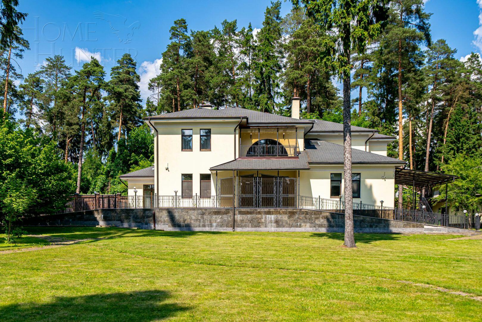2-этажный коттедж 600 м² с отделкой