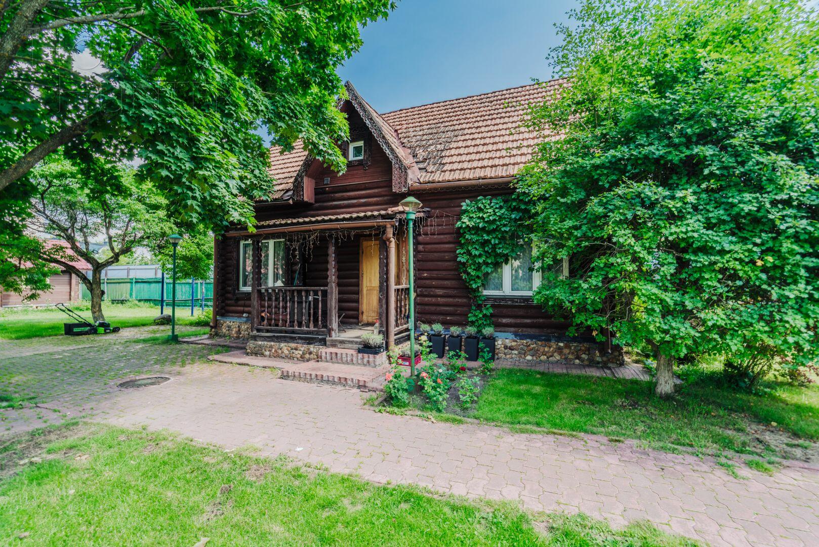 2-этажный коттедж 300 м² с отделкой