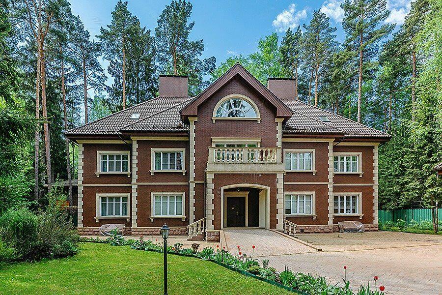 2-этажный коттедж 850 м² с отделкой