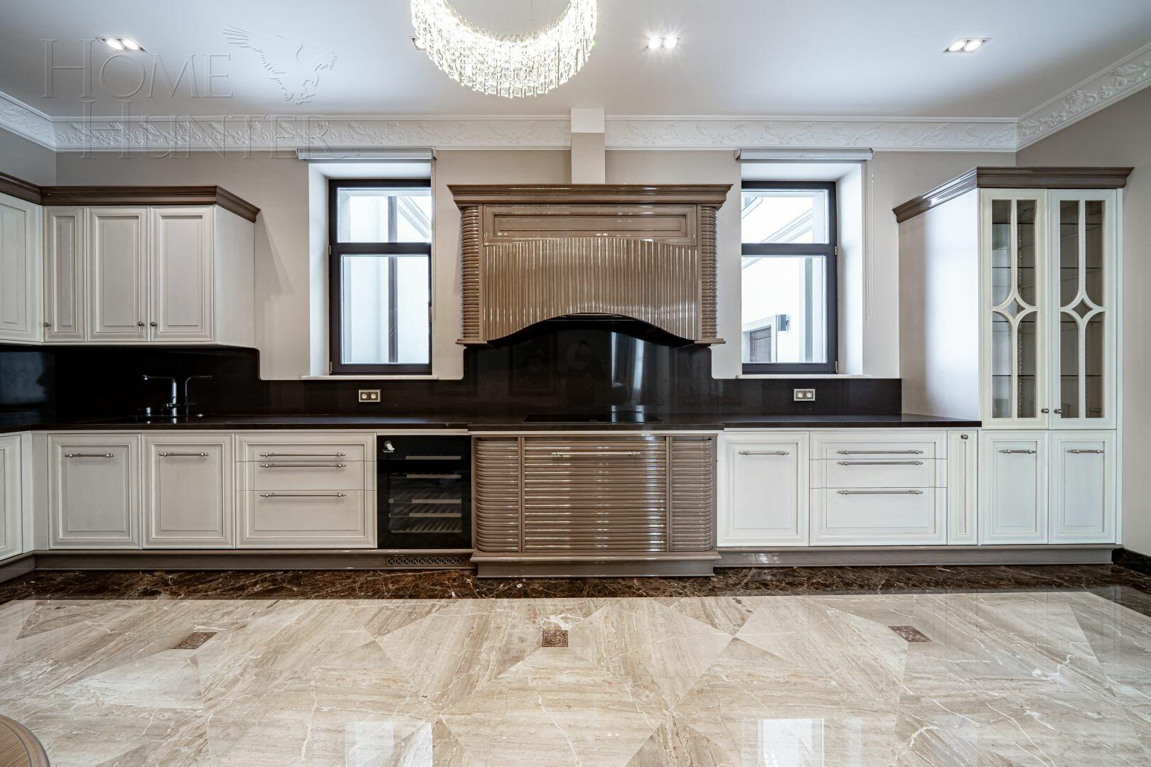 2-этажный коттедж 960 м² с отделкой