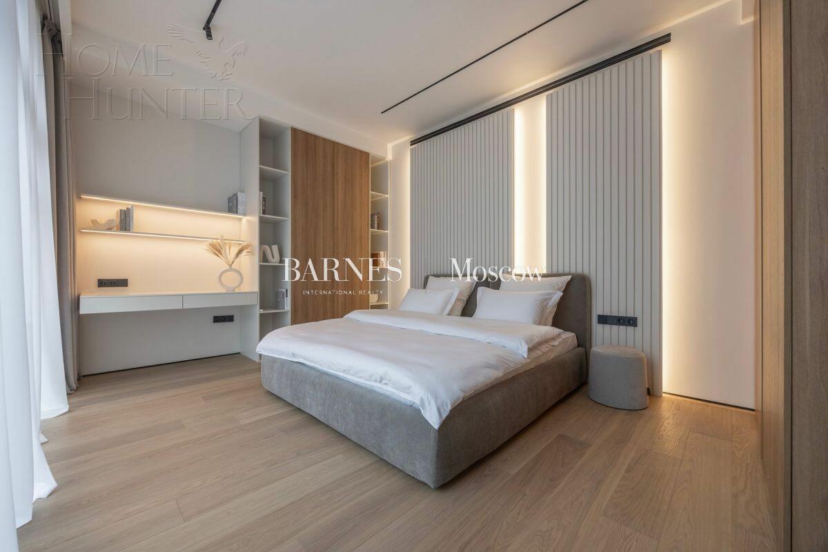 3-этажный таунхаус 250 м² с отделкой