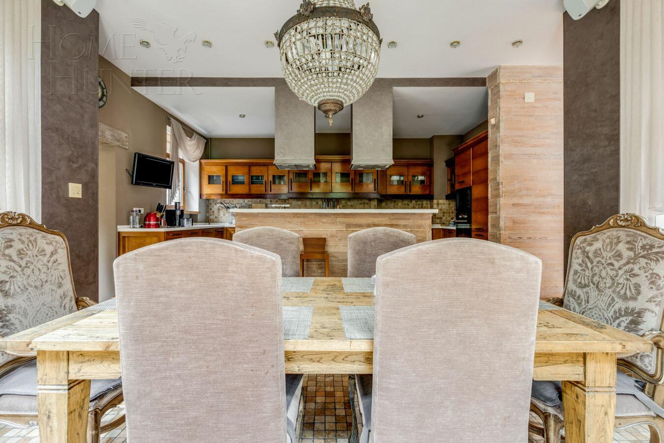2-этажный коттедж 600 м² с отделкой