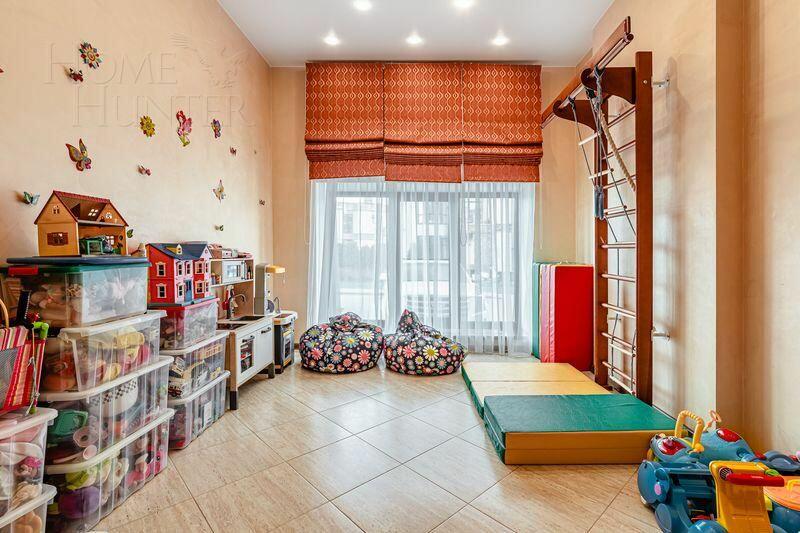 2-этажный таунхаус 260 м² с отделкой