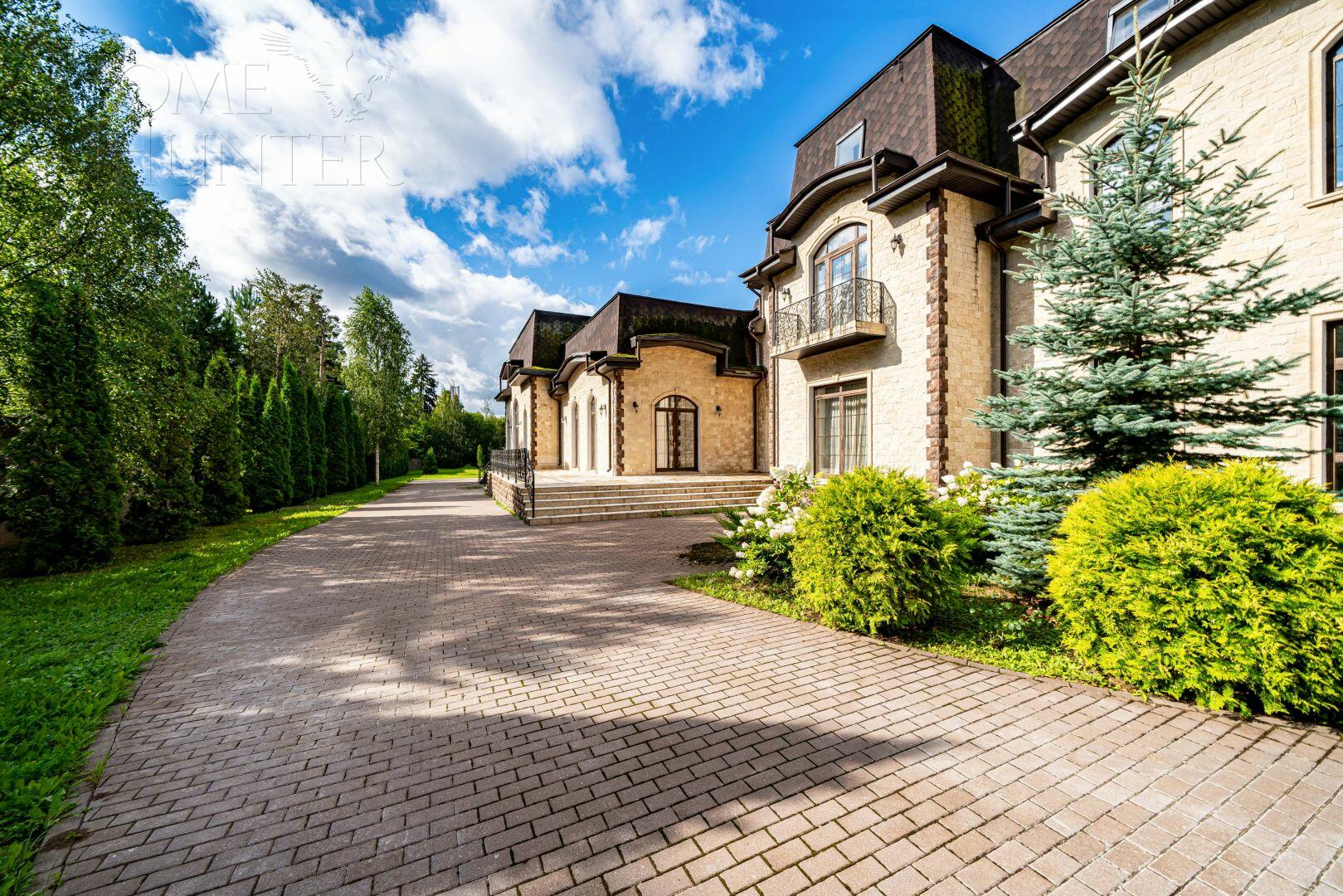 2-этажный коттедж 1 150 м² с отделкой