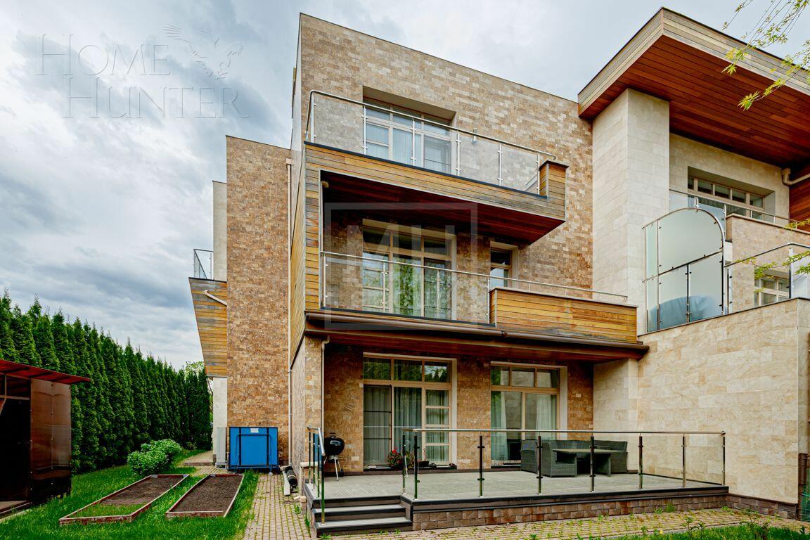 2-этажный таунхаус 359 м² без отделки
