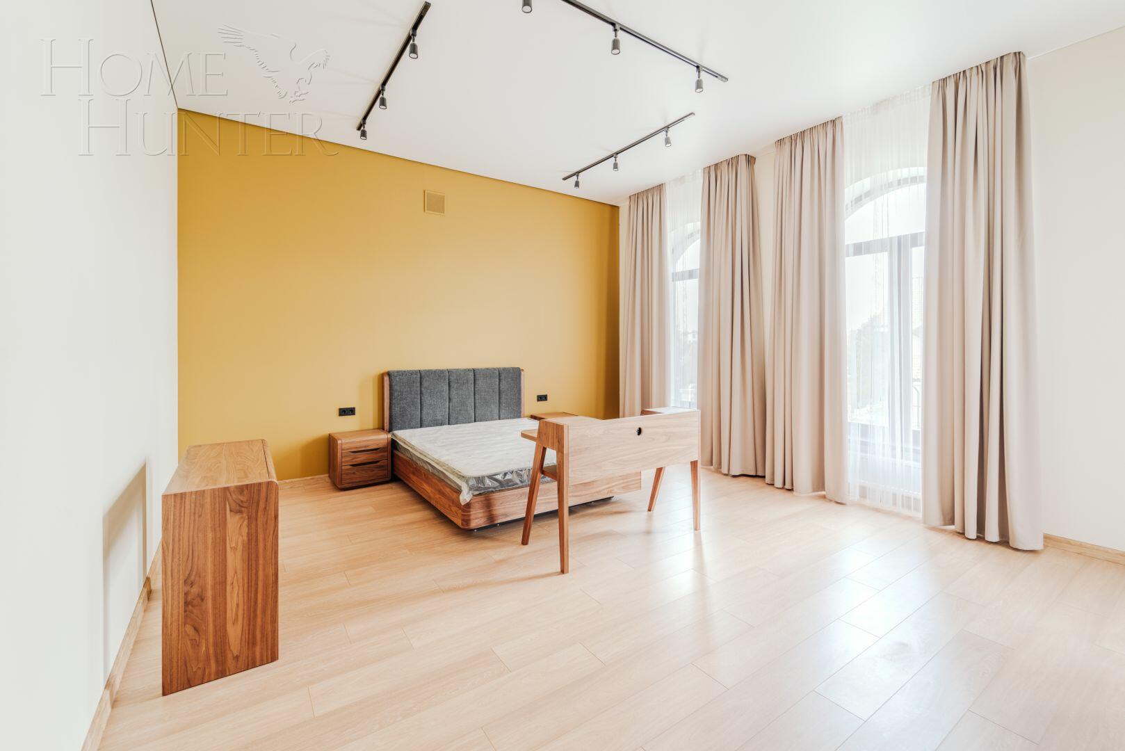 2-этажный коттедж 1 300 м² с отделкой