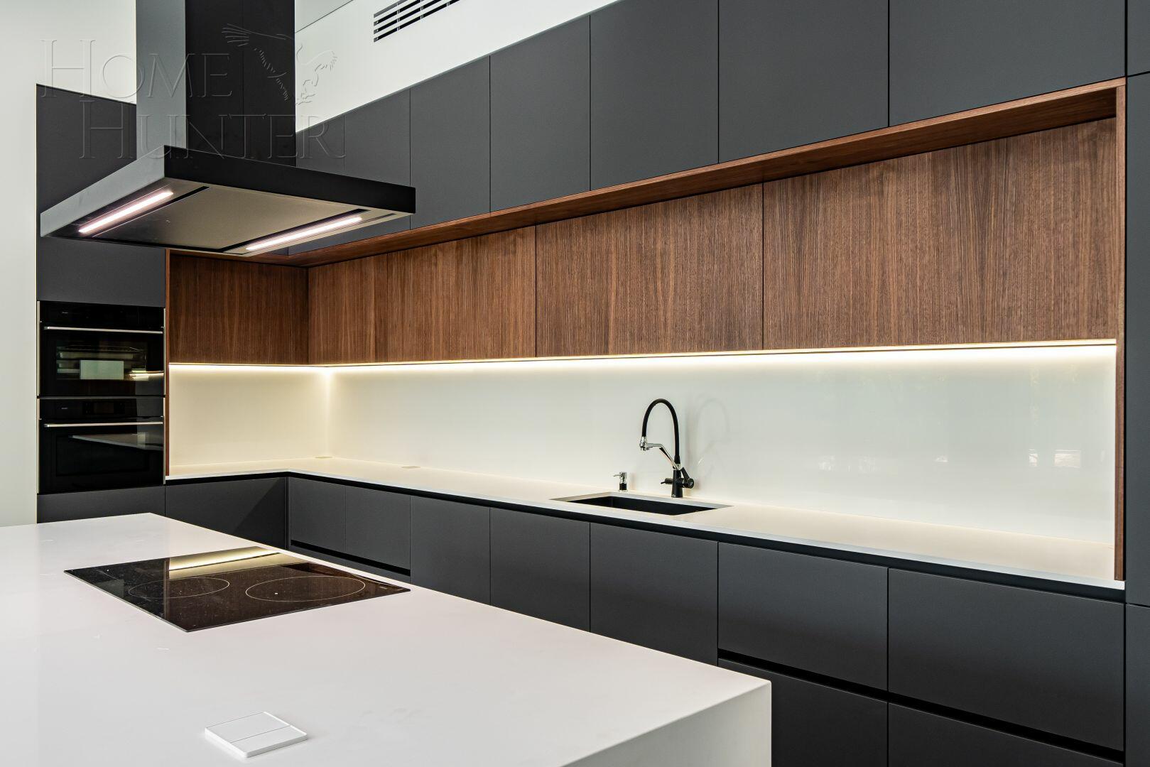 2-этажный коттедж 650 м² с отделкой