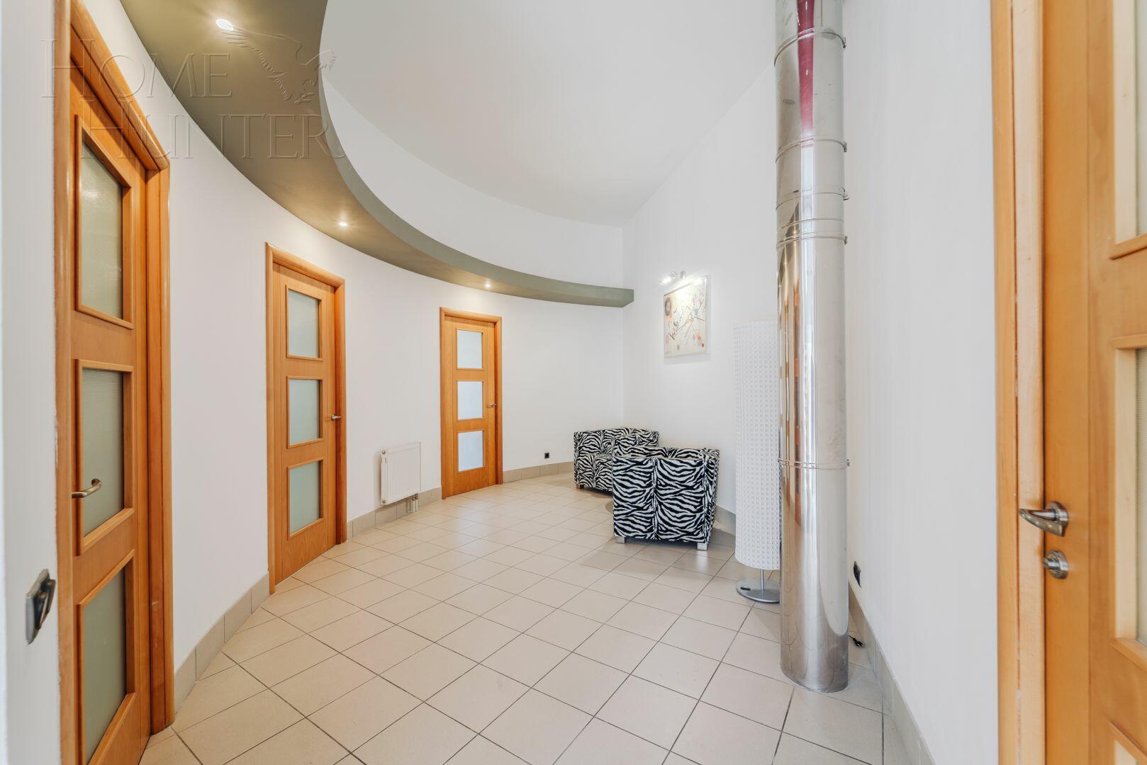 2-этажный коттедж 320 м² с отделкой