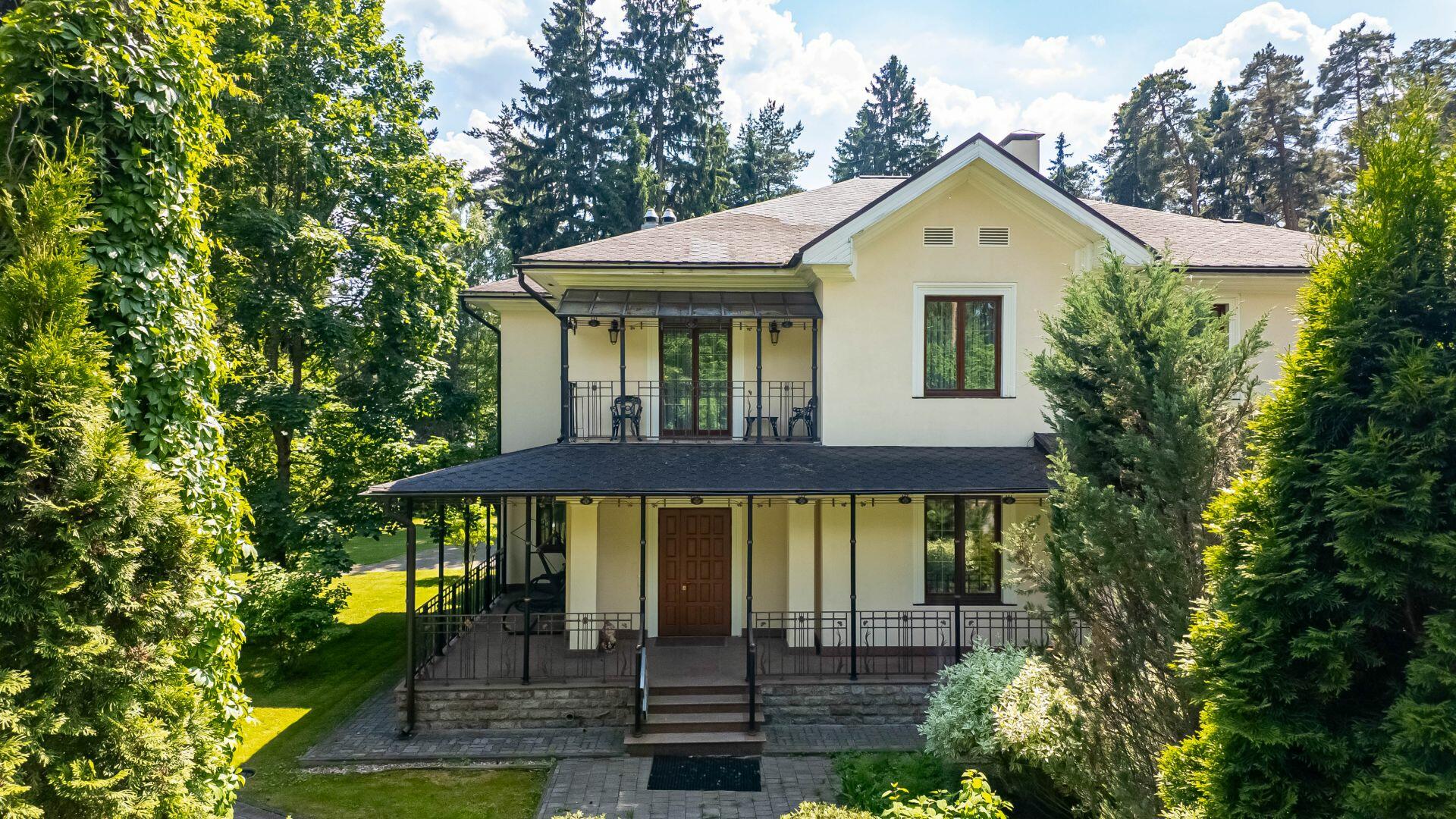 2-этажный коттедж 607 м² с отделкой