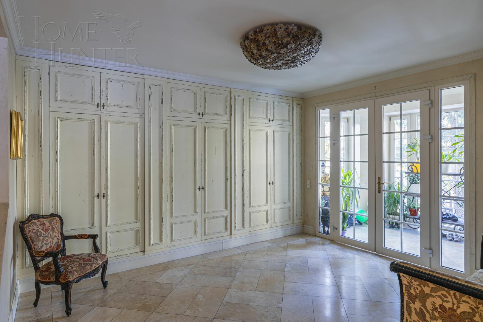 3-этажный коттедж 600 м² с отделкой