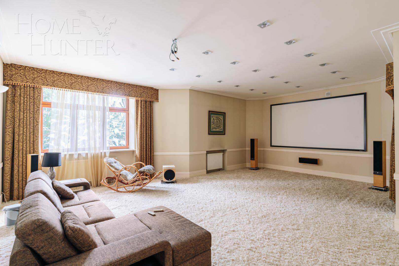 3-этажный коттедж 2 235 м² с отделкой