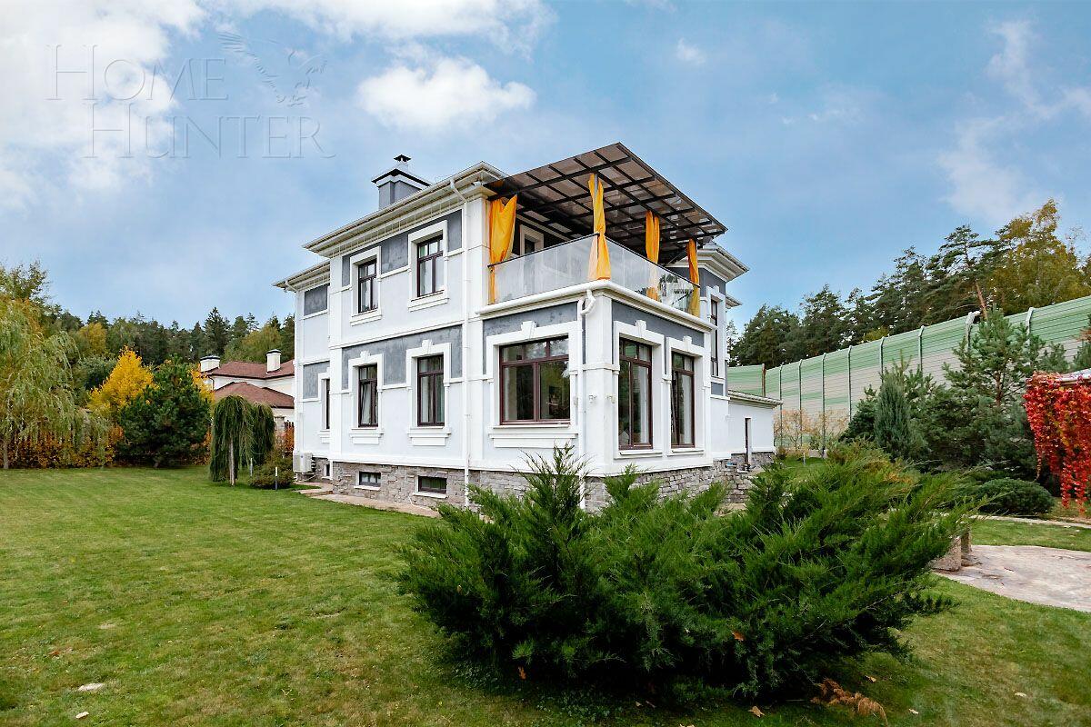 2-этажный коттедж 680 м² с отделкой
