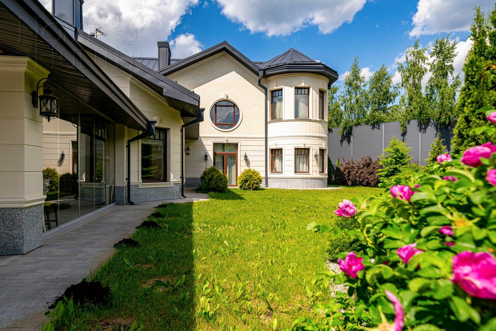 2-этажный коттедж 700 м² с отделкой