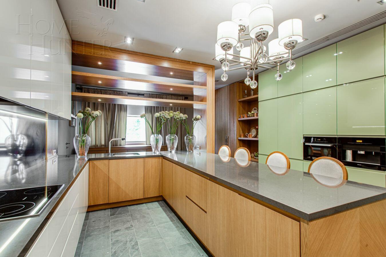2-этажный коттедж 1 502 м² с отделкой