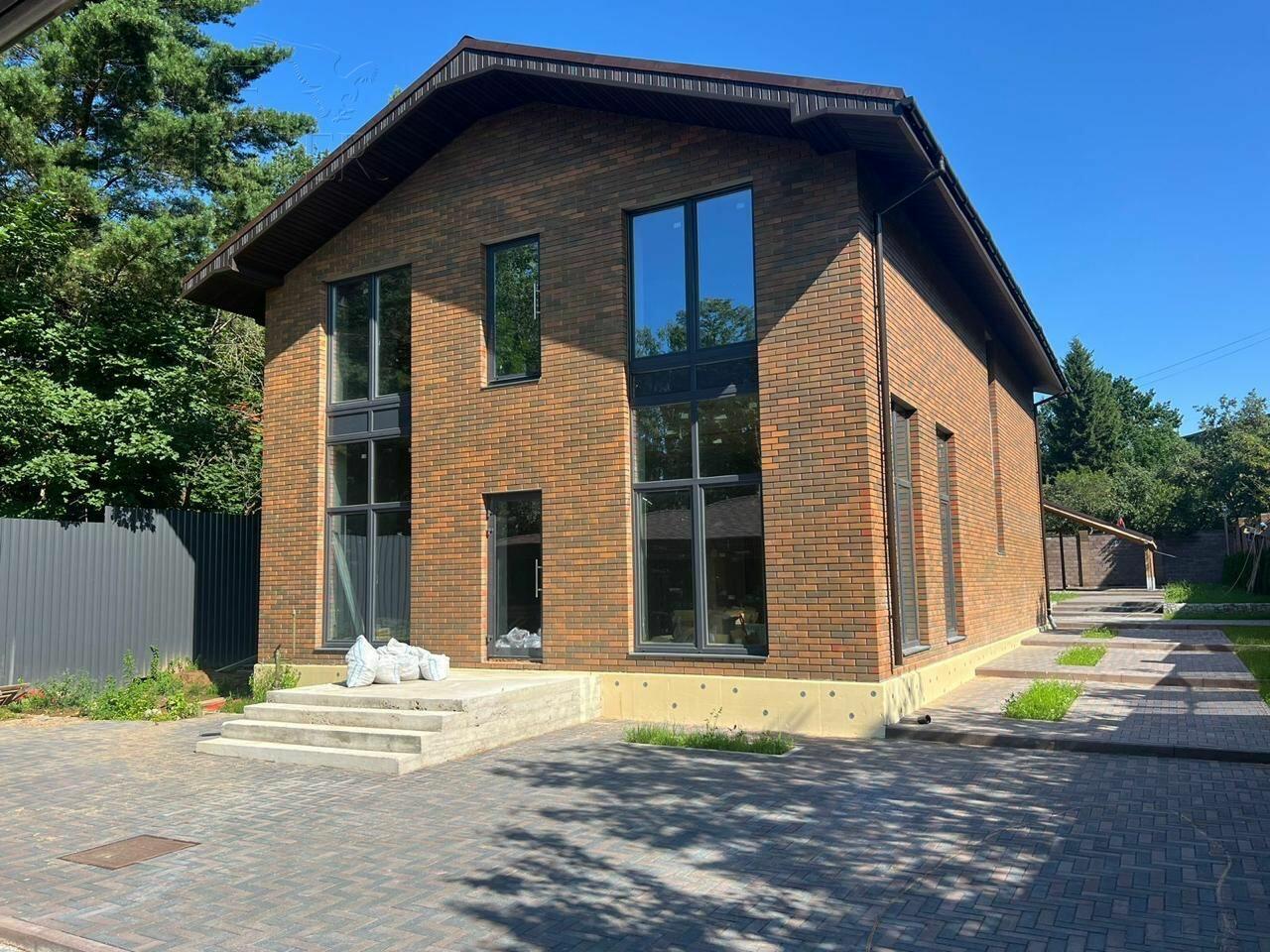 2-этажный коттедж 340 м² без отделки
