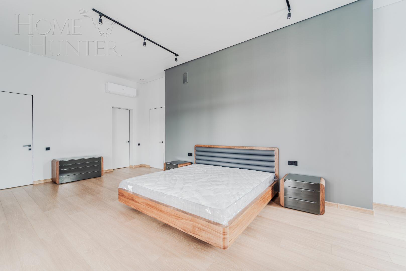 2-этажный коттедж 1 300 м² с отделкой