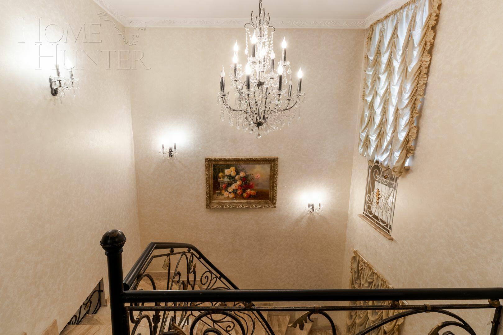 2-этажный коттедж 500 м² с отделкой
