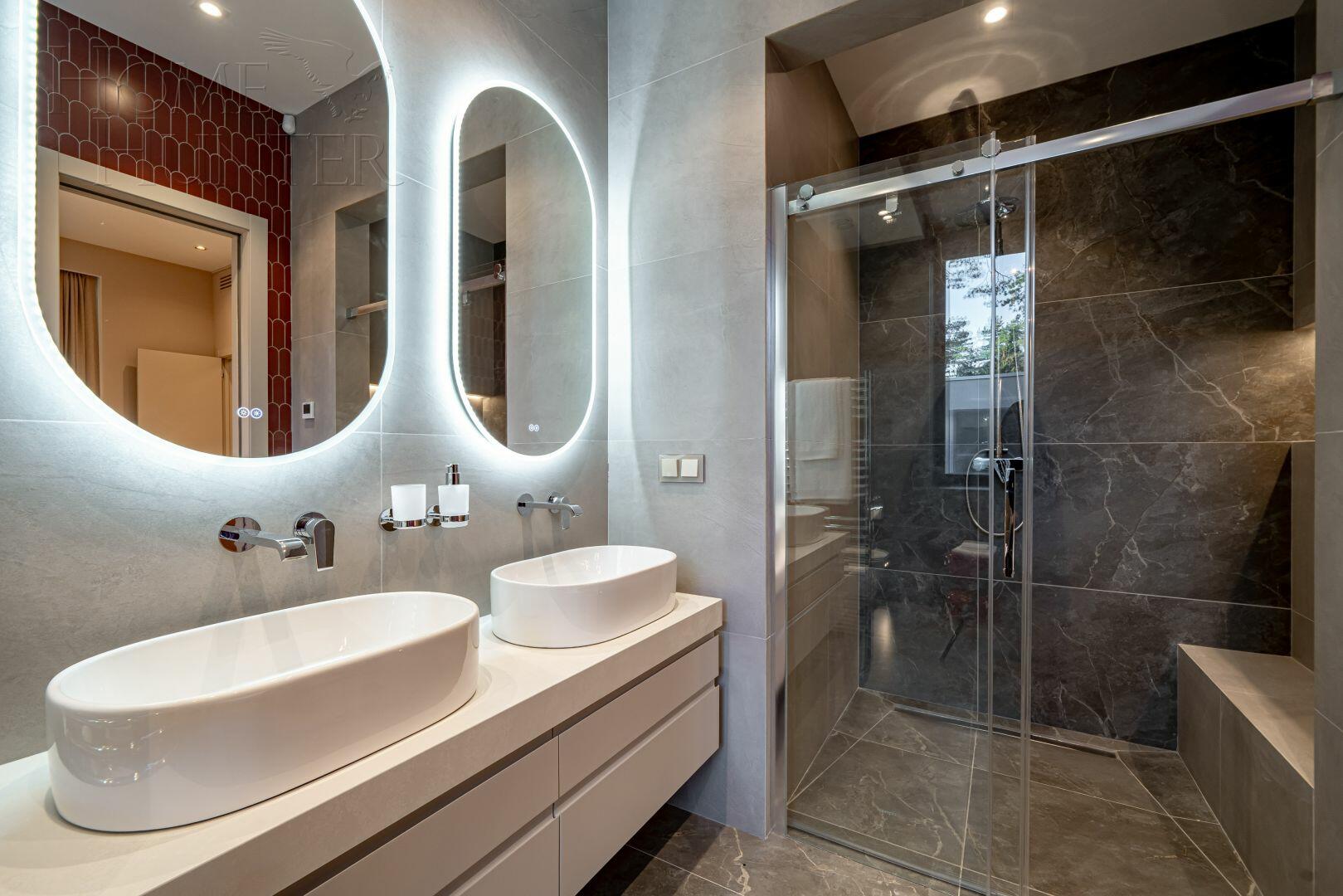 2-этажный коттедж 400 м² с отделкой