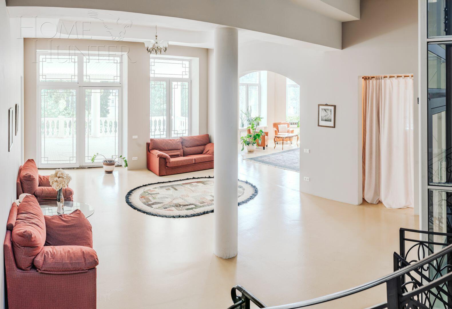 2-этажный коттедж 1 334 м² с отделкой