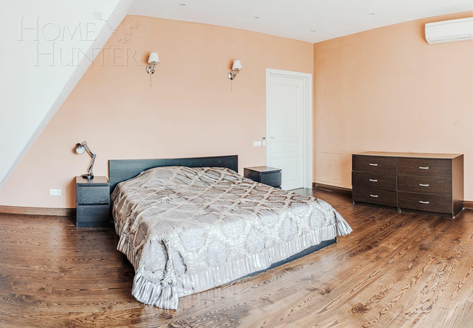 3-этажный коттедж 1 150 м² с отделкой