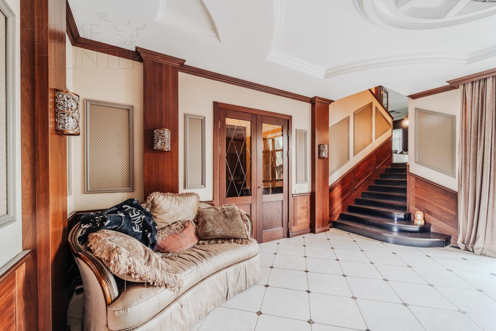 2-этажный коттедж 550 м² с отделкой
