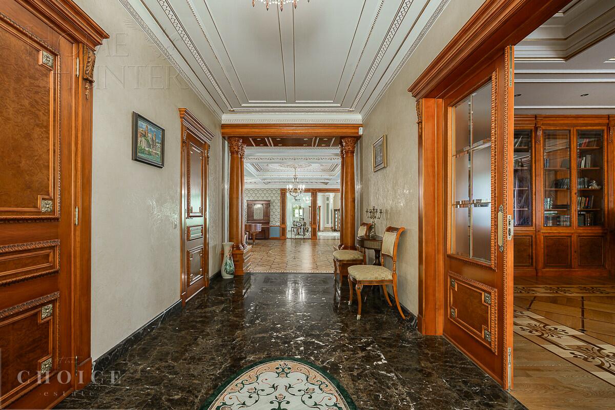 3-этажный коттедж 2 000 м² с отделкой