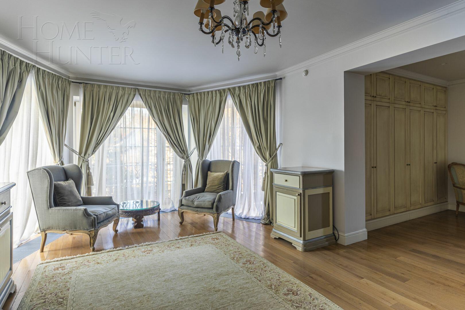 3-этажный коттедж 600 м² с отделкой
