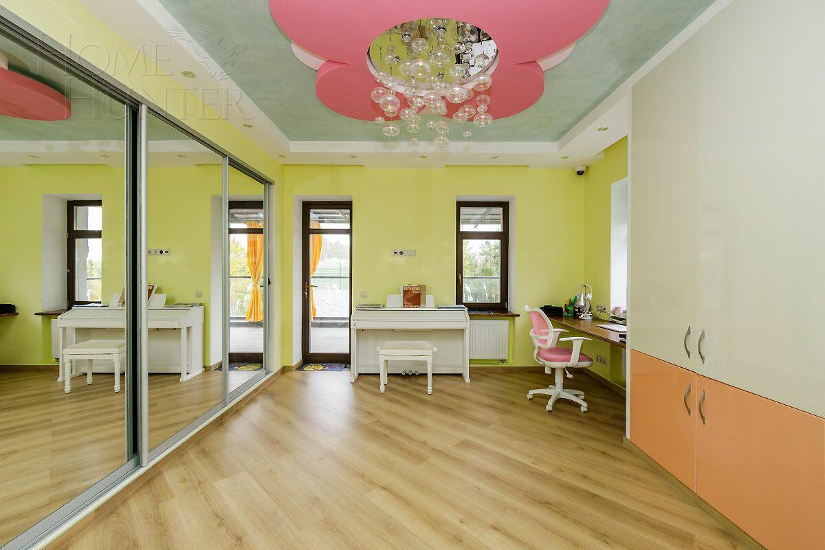 2-этажный коттедж 680 м² с отделкой