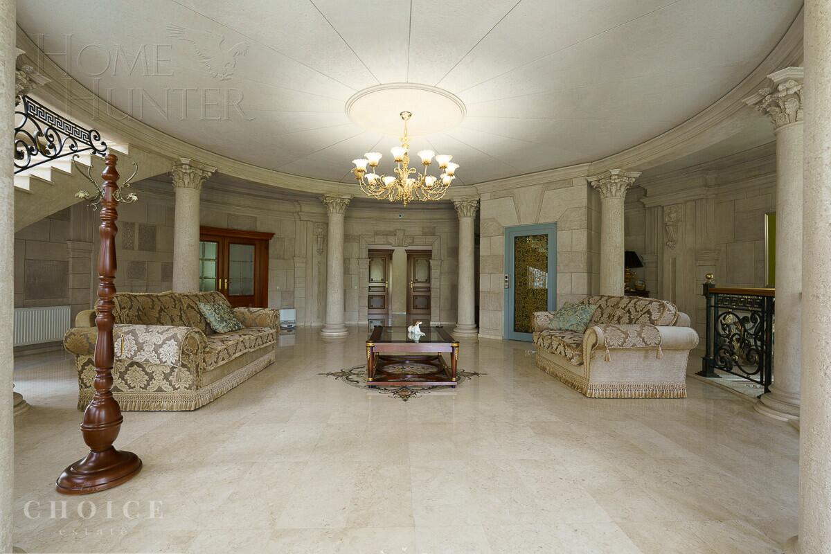 3-этажный коттедж 2 000 м² с отделкой