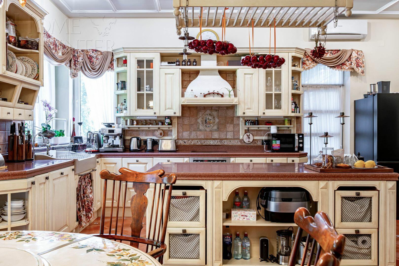 2-этажный коттедж 850 м² с отделкой