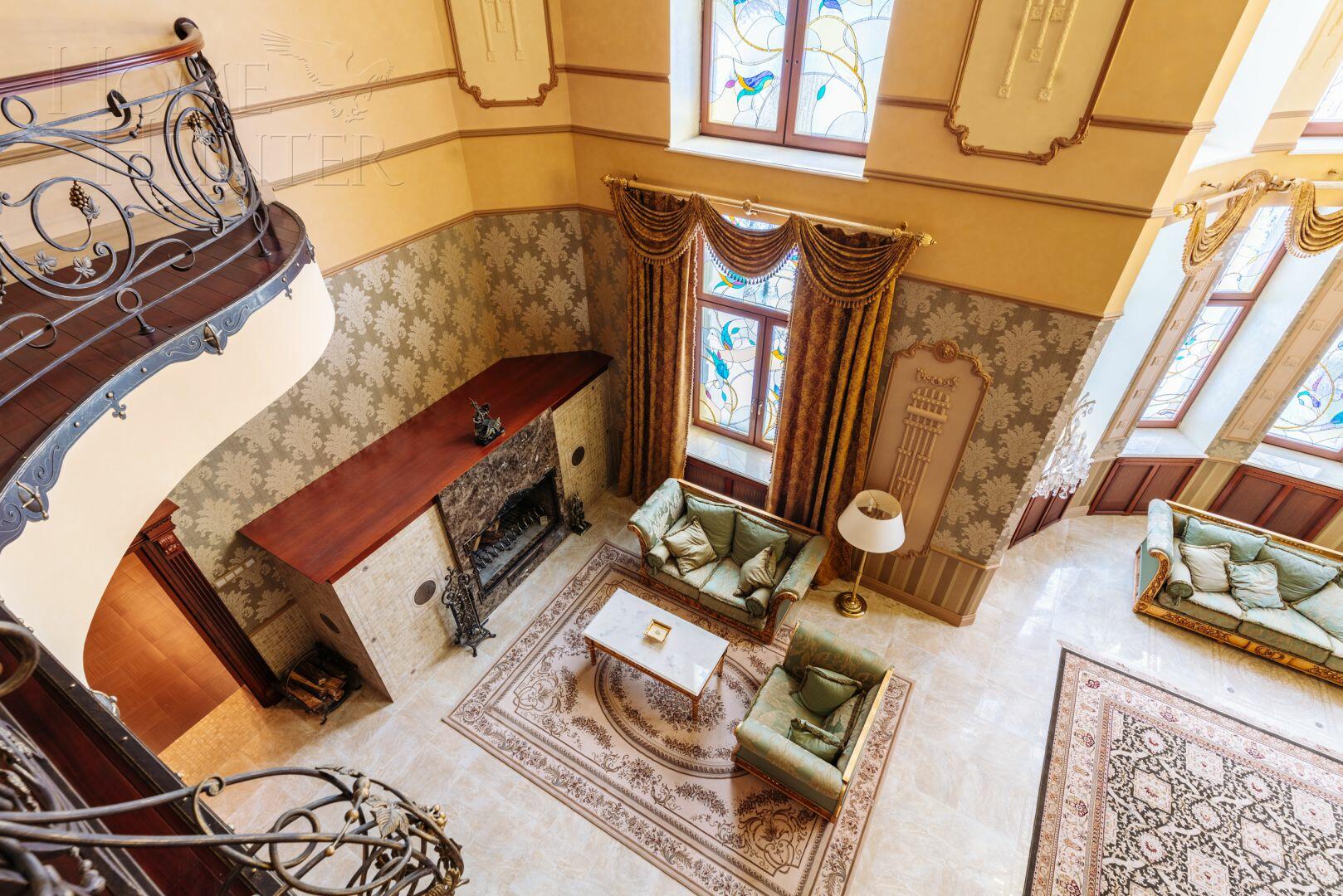 3-этажный коттедж 2 235 м² с отделкой