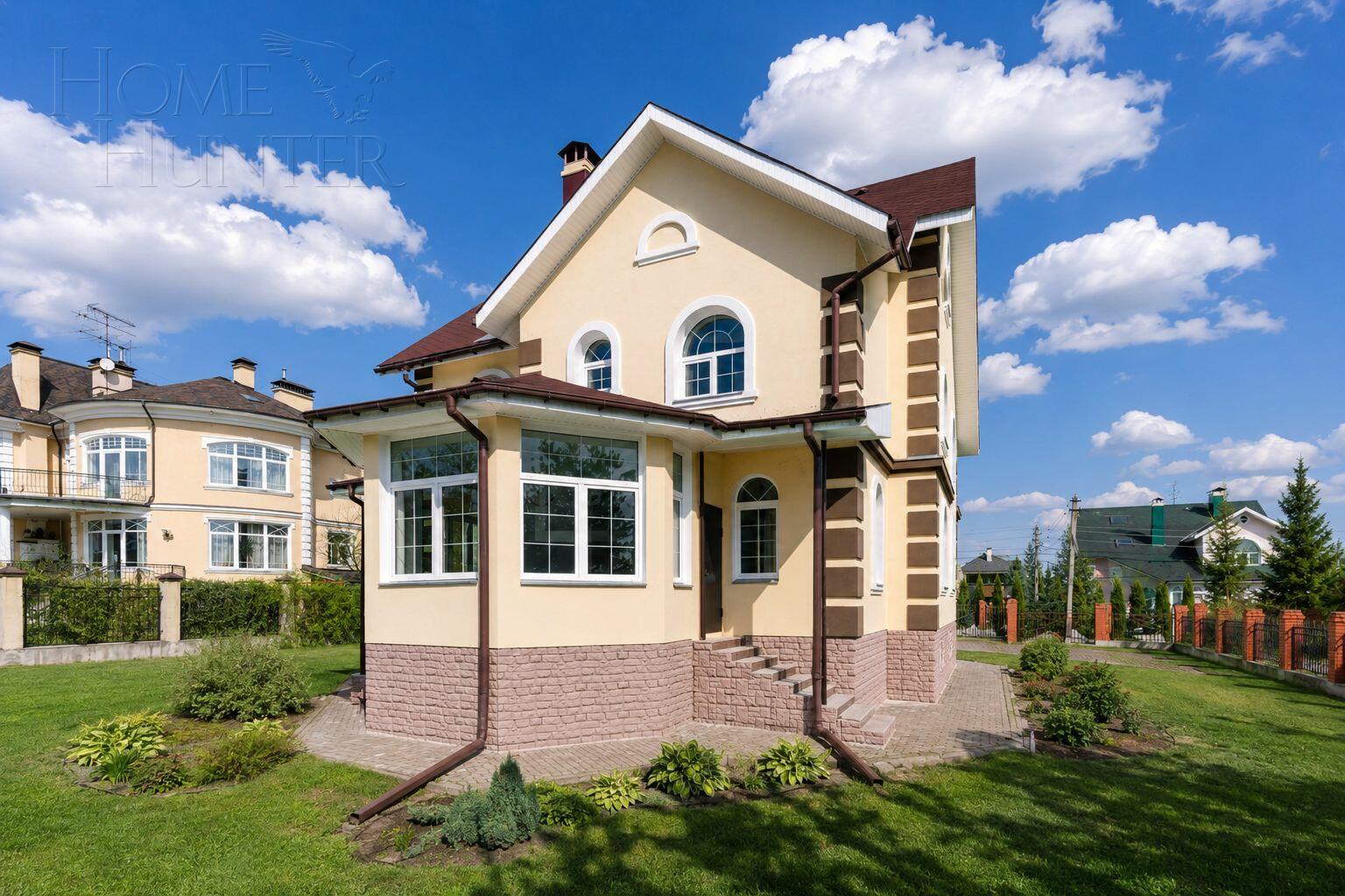 2-этажный коттедж 372 м² с отделкой