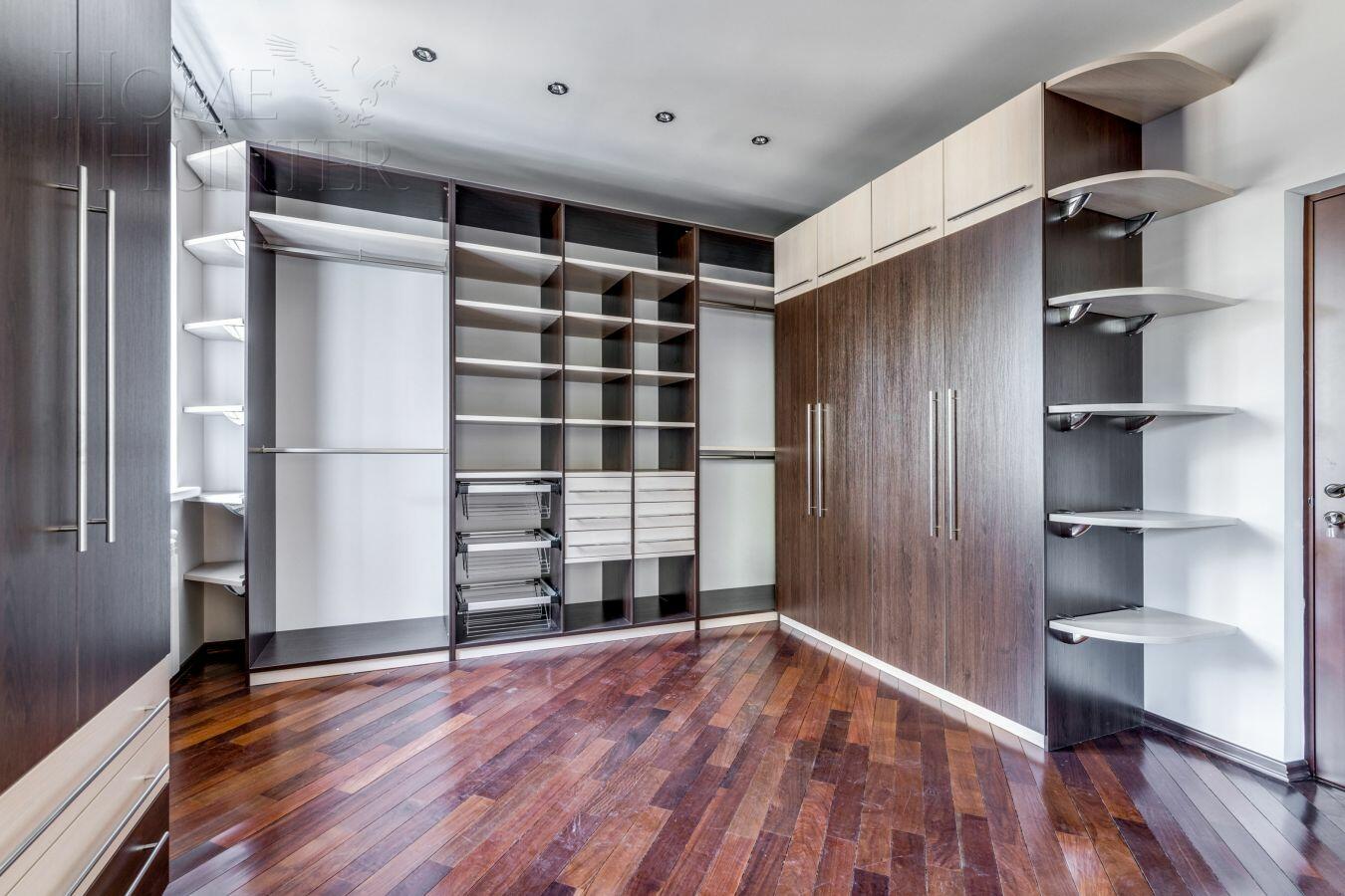 2-этажный коттедж 600 м² с отделкой