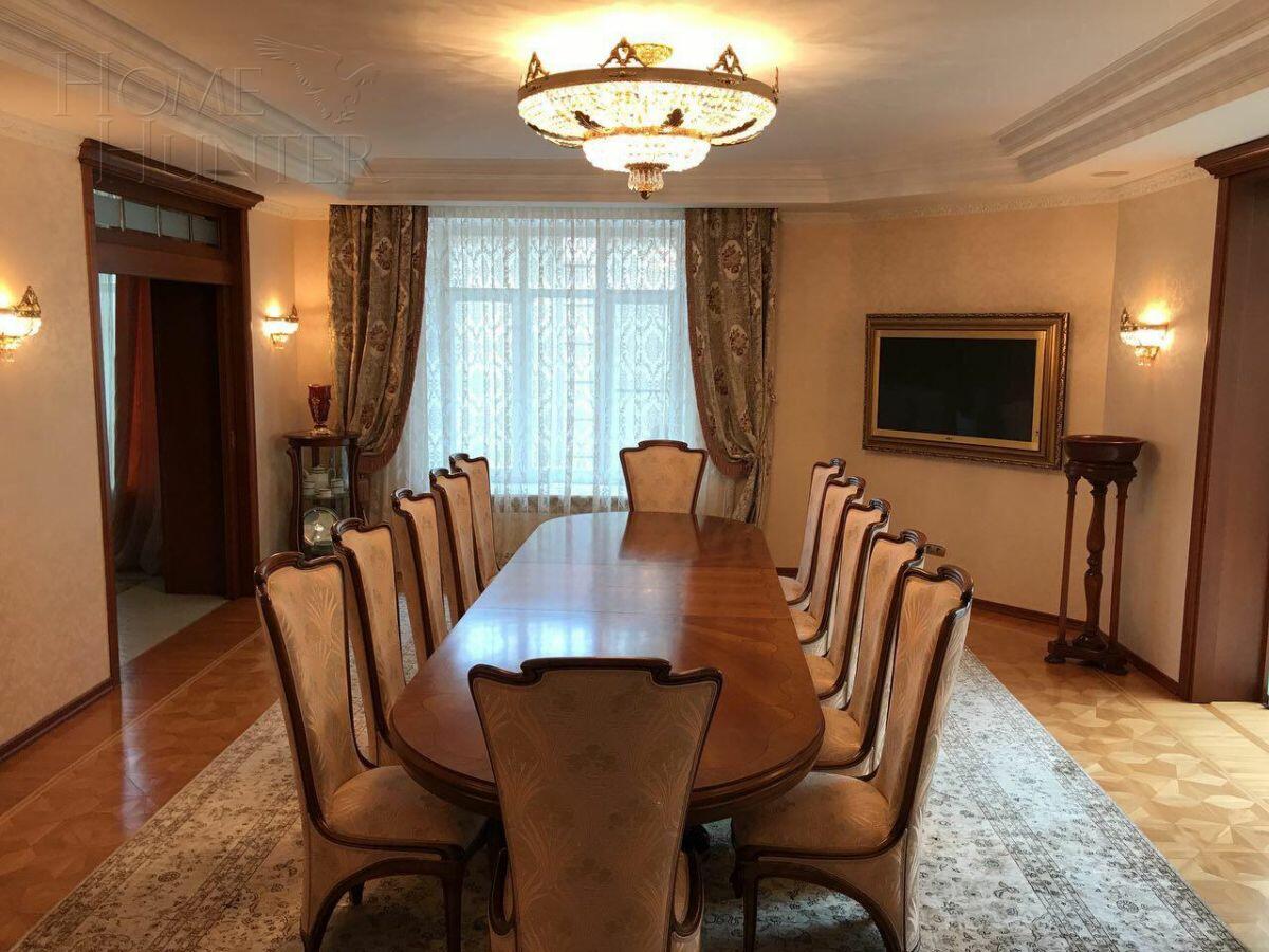2-этажный коттедж 1 460 м² с отделкой