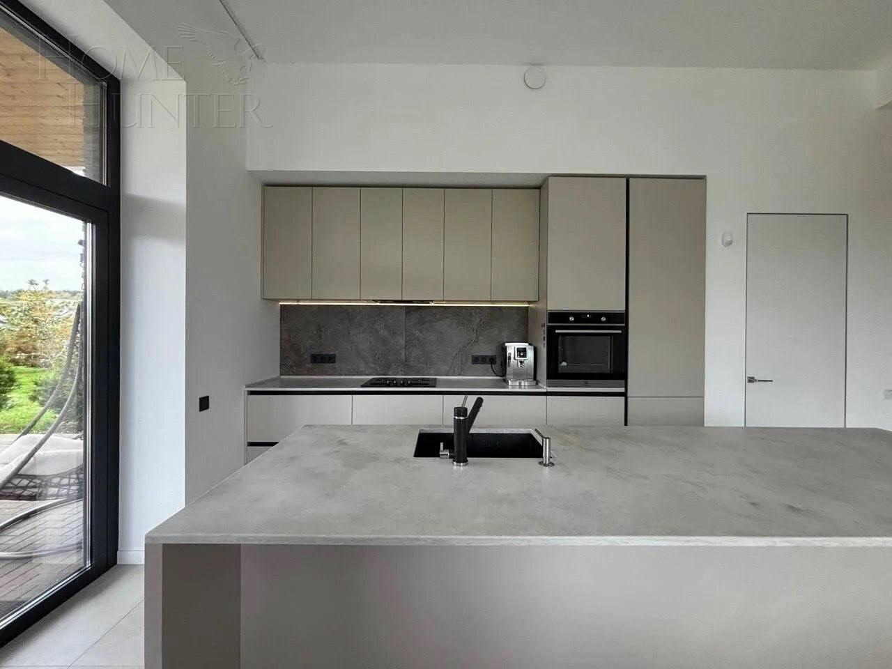 2-этажный коттедж 350 м² с отделкой