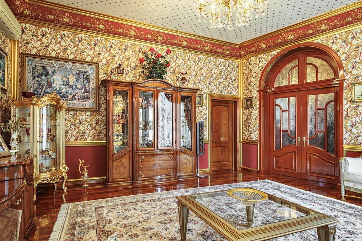 2-этажный коттедж 250 м² с отделкой