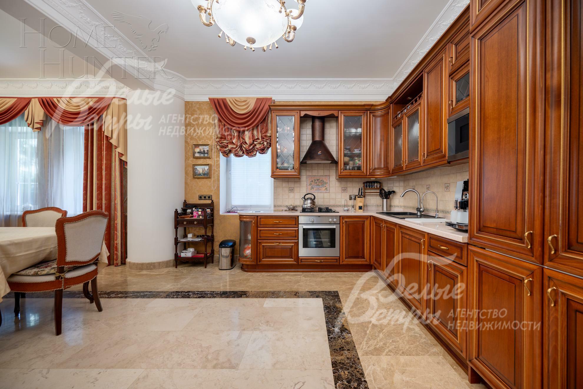 2-этажный коттедж 378 м² с отделкой